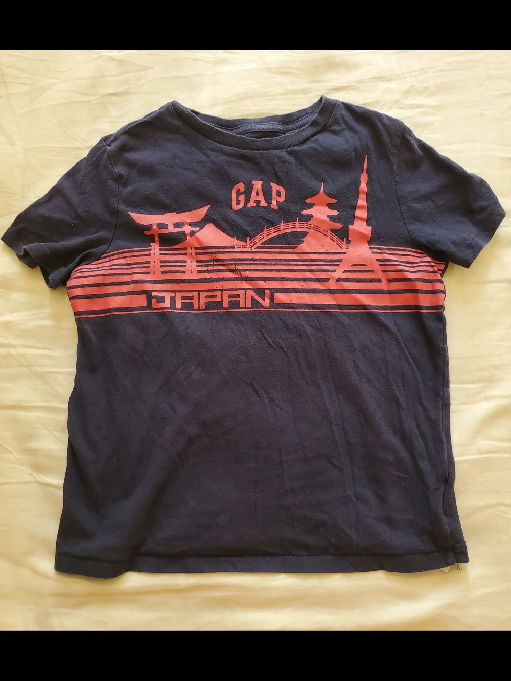 GAP Kids Boys Navy Blue Red Japan Skyline Graphic T-Shirt Size S 6-7